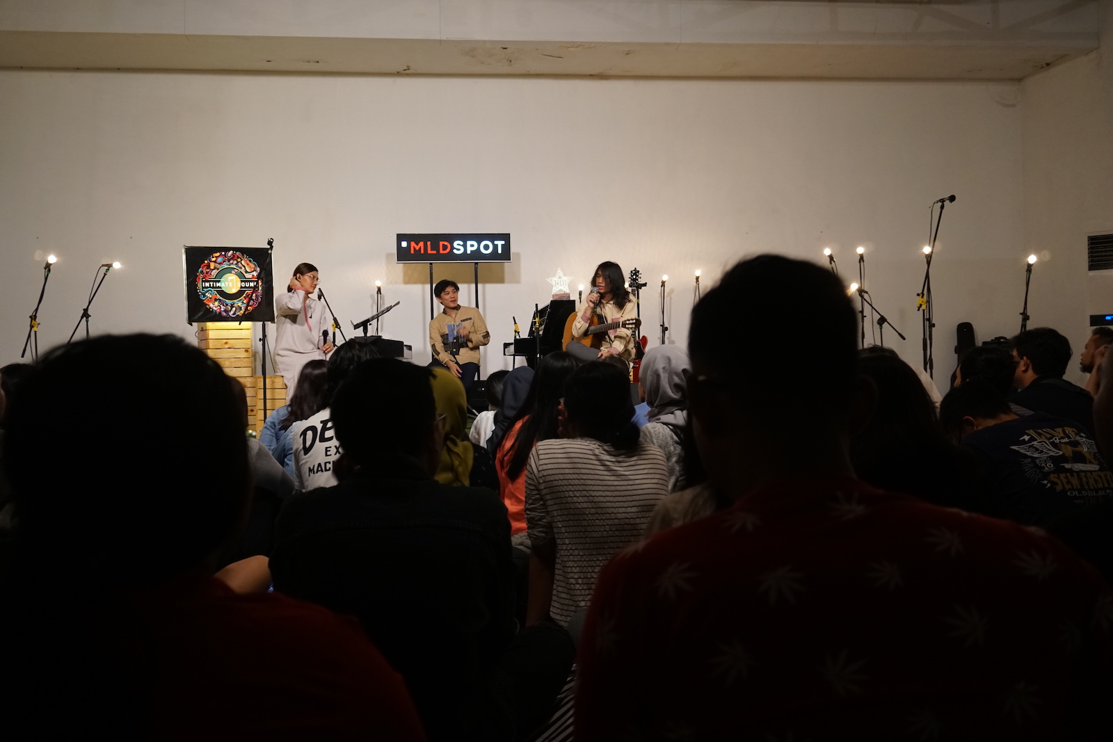 Main Bertiga, Menyingkirkan Ego